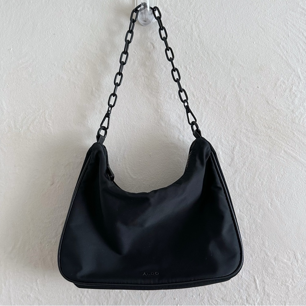 Aldo Onardoniel Black Chain Strap Curved Shoulder Bag